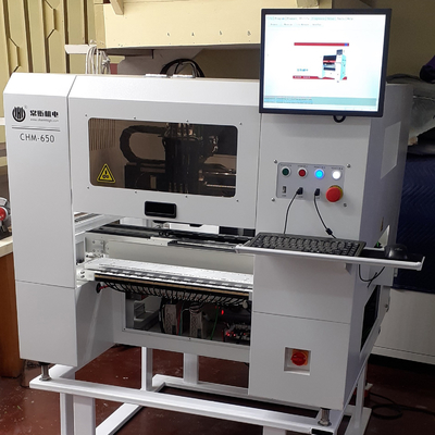 Macchina per il montaggio di componenti SMT PCB a 4 teste ad alta precisione CHM-650 per piano di lavoro