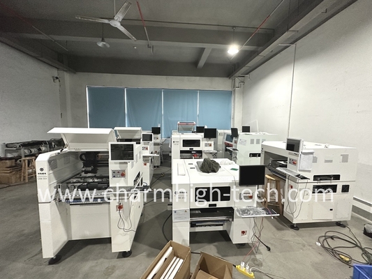 Charmhigh 4 teste Automatica SMT Chip Mounter PCB Assemblaggio SMD Pick And Place Machine