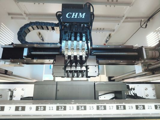 Alta precisione 4 teste SMT Pick & Place Machine CHM-551 Cambiamento automatico dell'ugello CPK≥1.0
