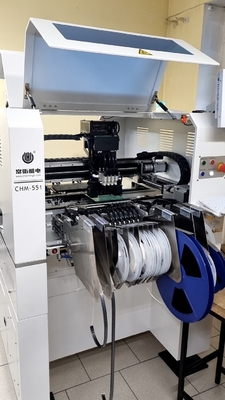 CHM-551 Macchina Pick and Place SMT a 4 teste completamente automatica 0201, Cambio ugelli automatico