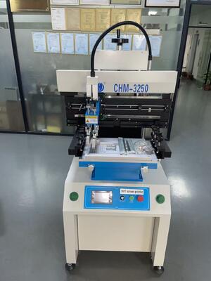 Lunghezza totale 3,5 m Linea di produzione SMT piccola ad alta precisione 0201, BGA, IC a 144 pin