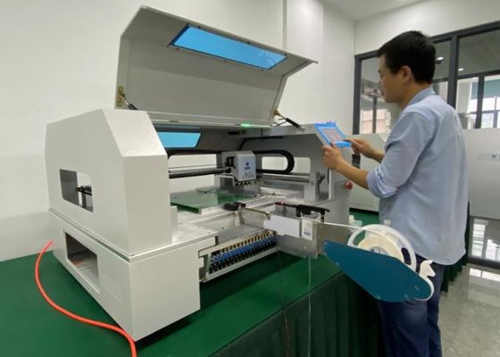 4 scelta degli alimentatori CHMT560P4 SMT delle teste 60 e macchina del posto + alimentatore elettrico di Yamaha